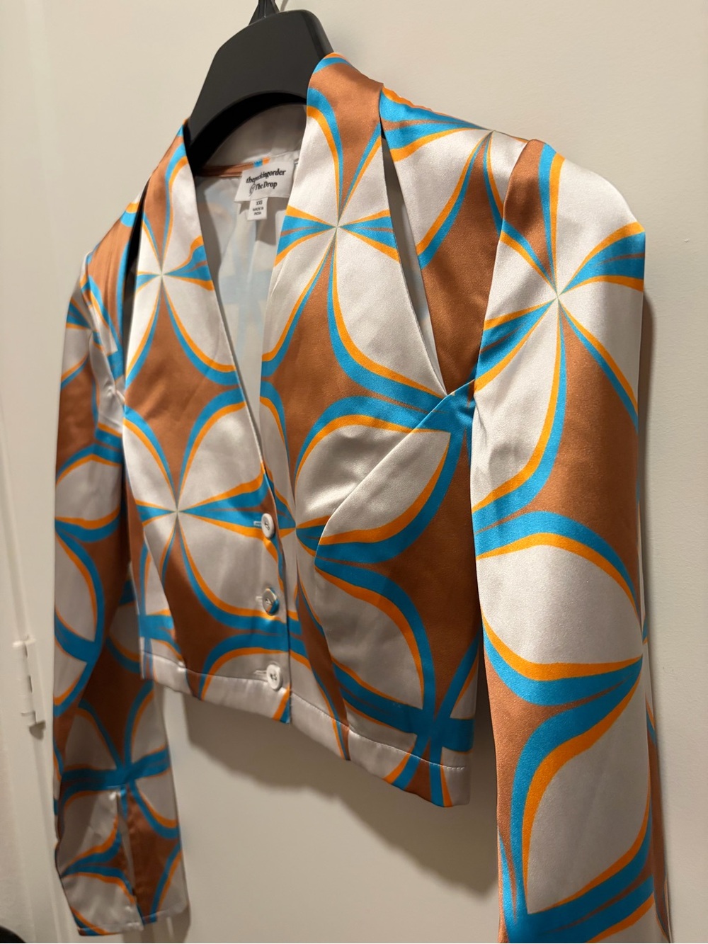 The Drop Collection XXS (XS) Geometric Printed Crop Top Blouse